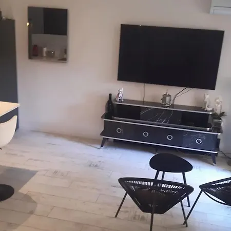 A Sainte-maxime, 30 M² * سانت ماكسيم