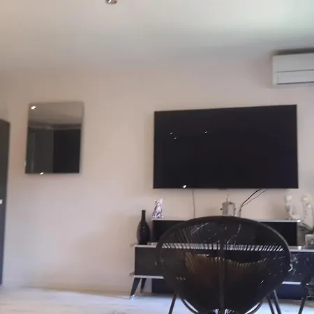 Charmant studio à Sainte-Maxime, 30 m² Apartamento