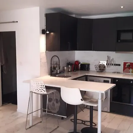 Apartment Charmant Studio A Sainte-Maxime, 30 M²